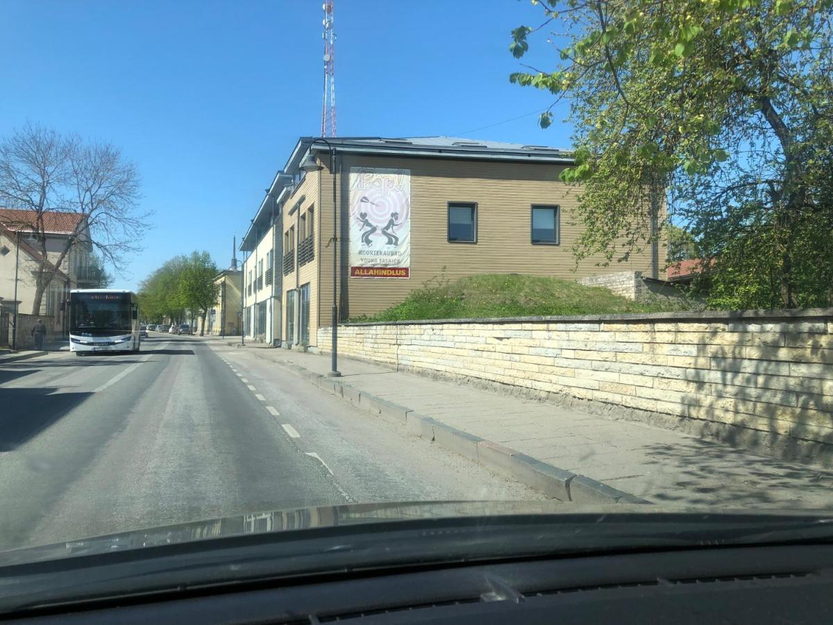 Kalevite Kodu 2-Toaline Apartment! Kuressaare Dış mekan fotoğraf
